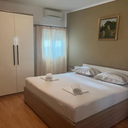 Bella Vista Apartment