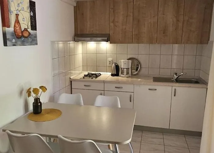 Bella Vista * ماكارسكا